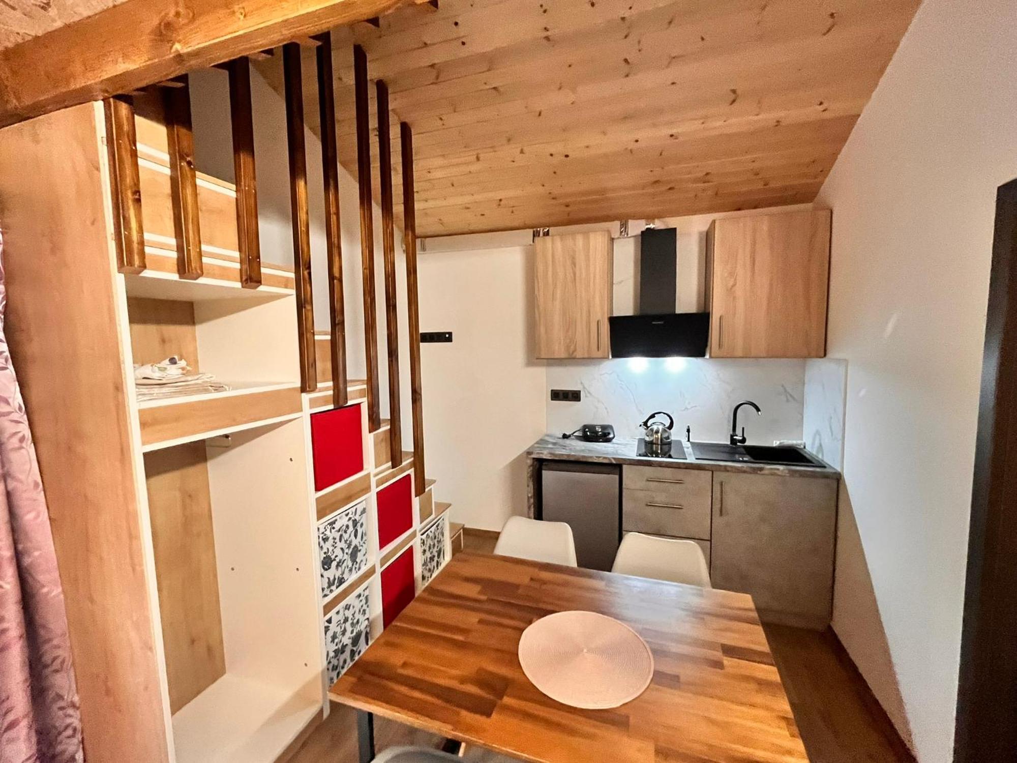 Pod Houbovym Vrchem 2 Lodge *