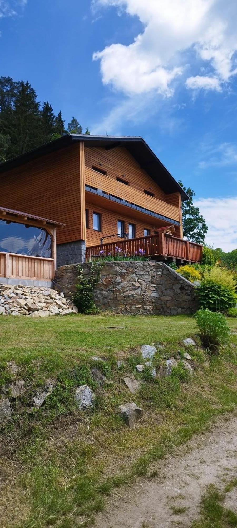 Pod Houbovym Vrchem 2 *