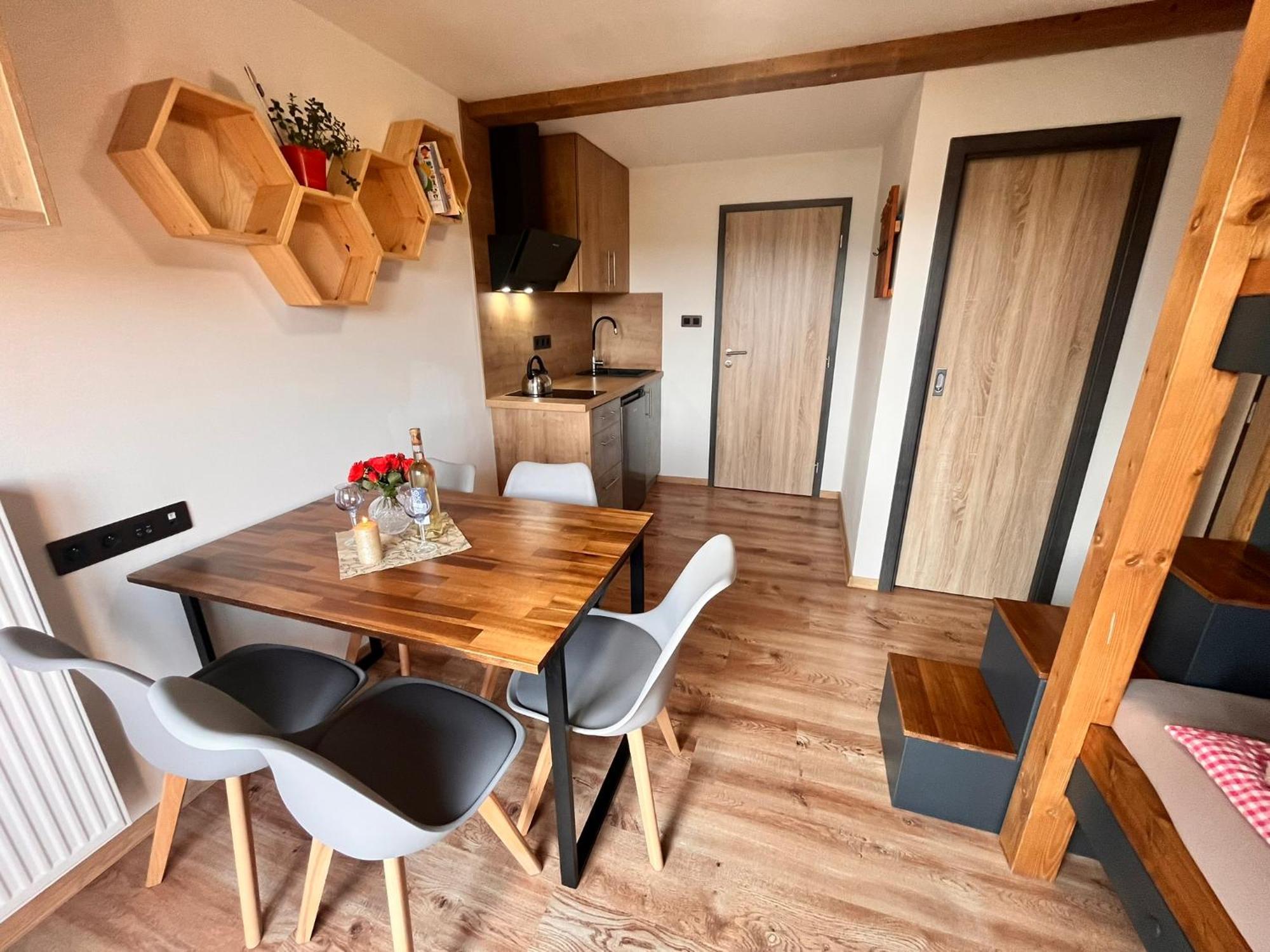 Pod Houbovym Vrchem 2 * Horní Planá