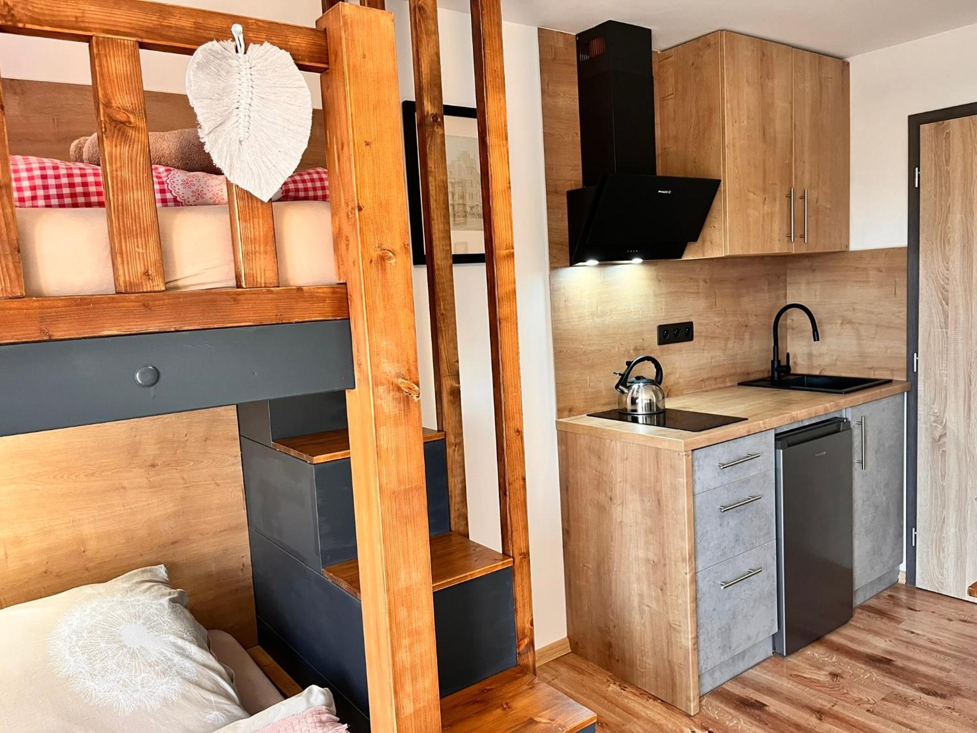 Pod Houbovym Vrchem 2 *
