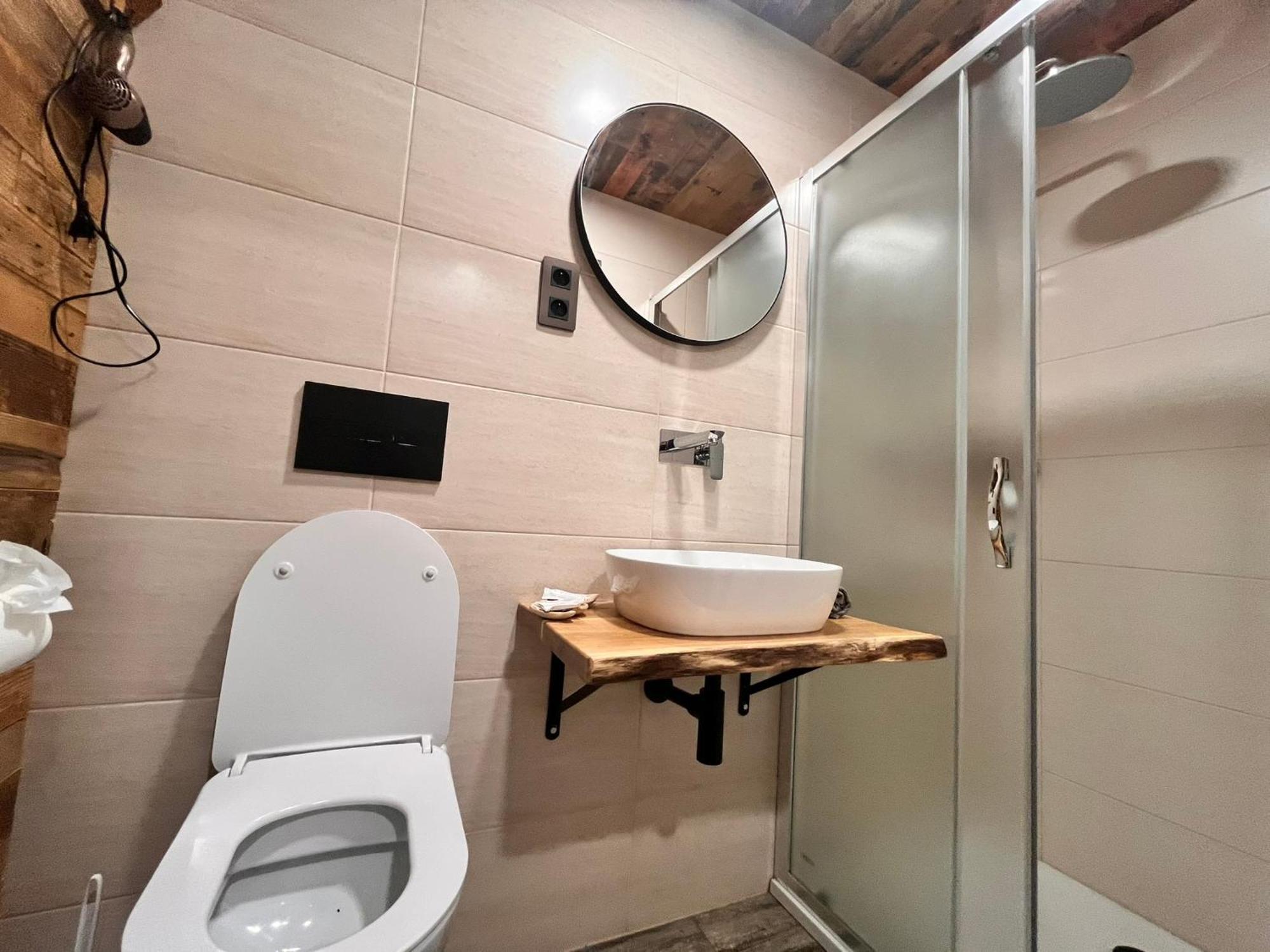 Pod Houbovym Vrchem 2 *
